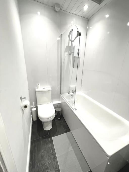 אדינבורו Loft Apartment In Joppa מראה חיצוני תמונה
