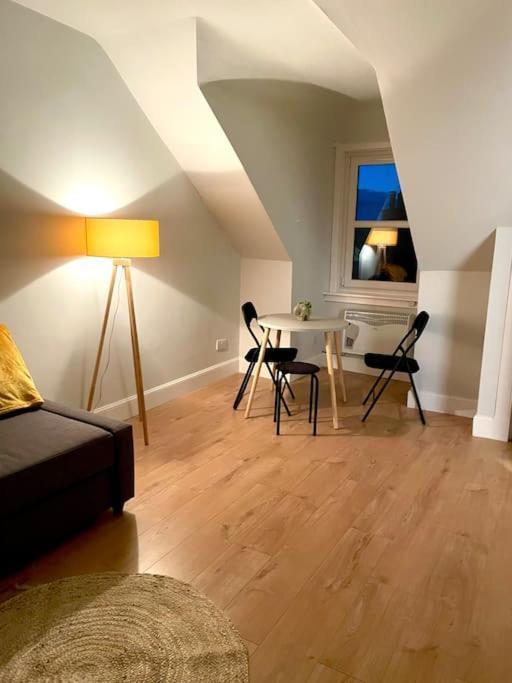 אדינבורו Loft Apartment In Joppa מראה חיצוני תמונה